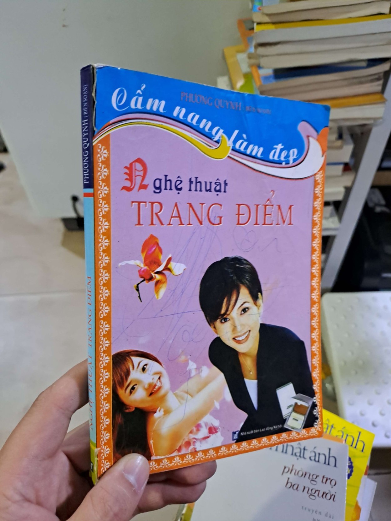 Nghệ thuật trang điểm Phương Quỳnh mới 80% bị vẽ trang đầu và cuối 2006 GIÁO TRÌNH, CHUYÊN MÔN HCM2908