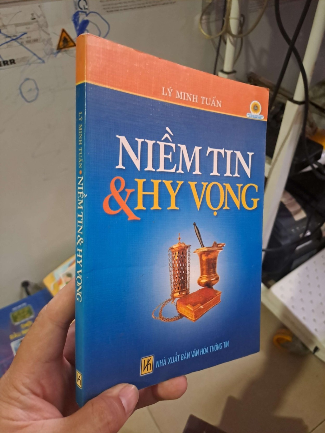 Niềm tin và hy vọng - Lý Minh Tuấn VĂN HỌC HCM0910 (NSX)