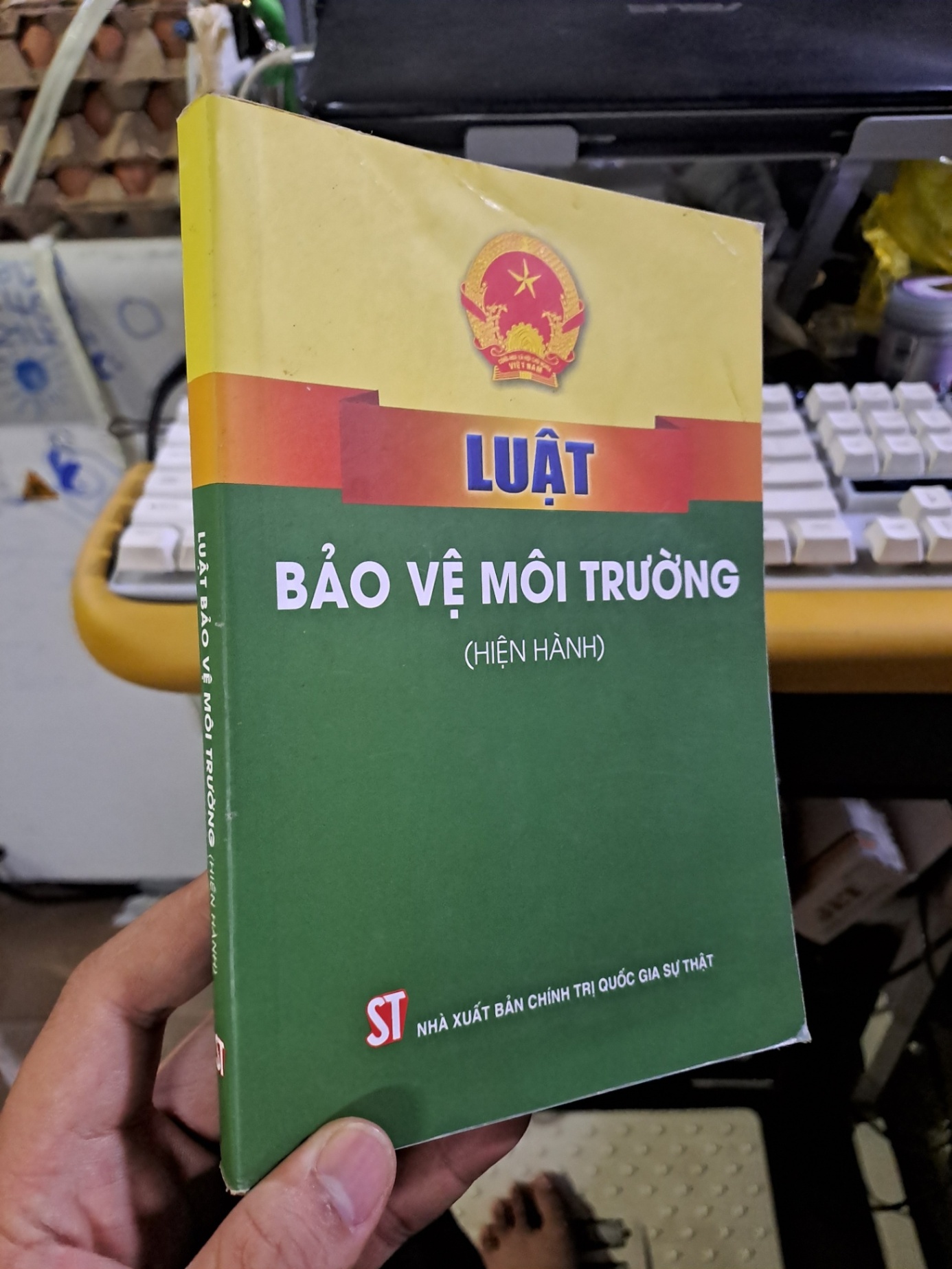 Luật bảo vệ môi trường mới 90% 2022 GIÁO TRÌNH, CHUYÊN MÔN HCM1709 (NSX)