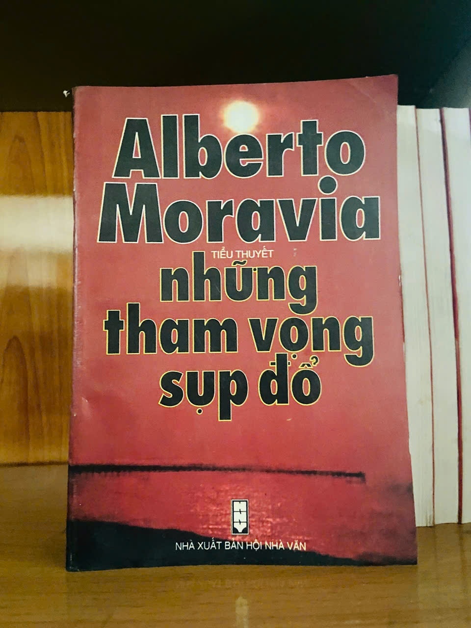 Những tham vọng sụp đổ / Alberto Moravia VĂN HỌC VAVO1301