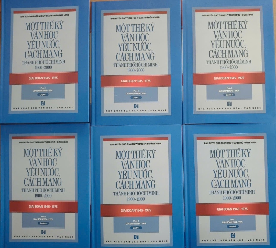 MỘT THẾ KỶ VĂN HỌC YÊU NƯỚC CÁCH MẠNG 1945 - 1975 VĂN HỌC ANTQ2012-146
