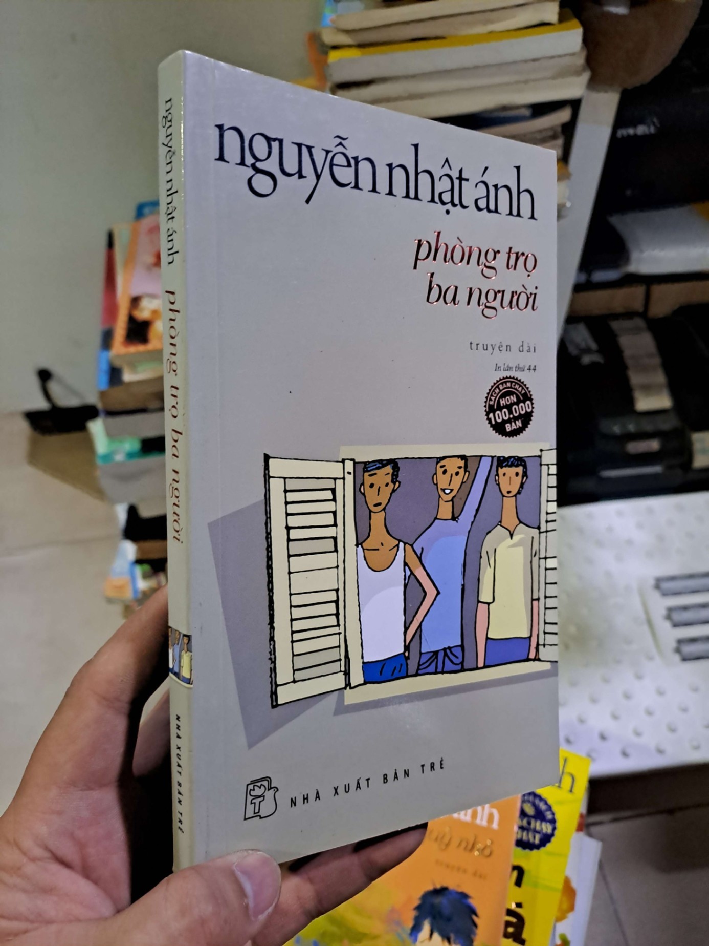 Phòng trọ ba người Nguyễn Nhật Ánh mới 90% 2021 Văn học Việt Nam HCM2908 (NSX)