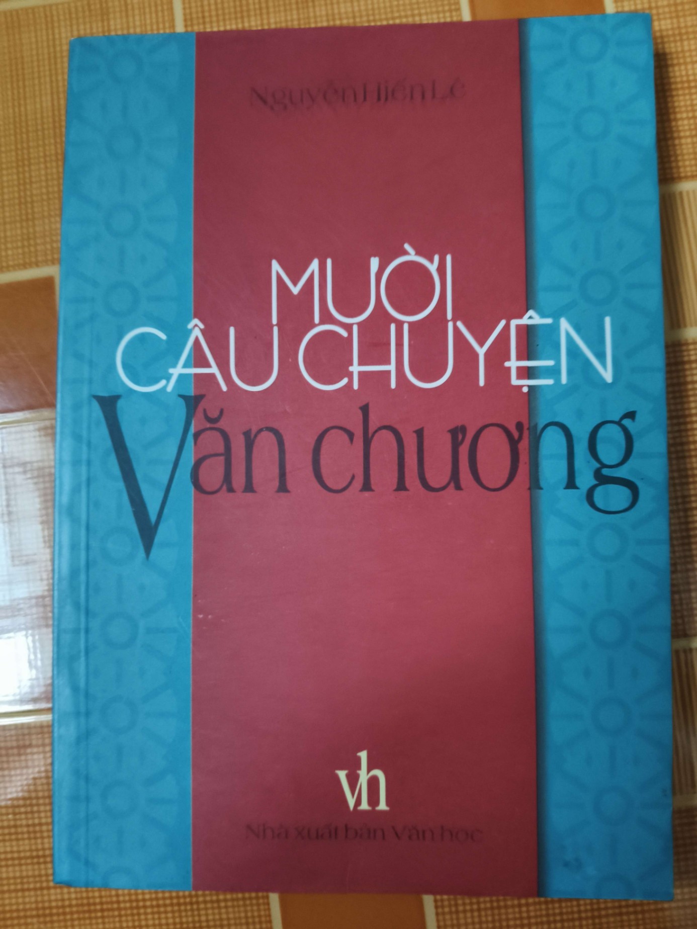 Mười câu chuyện Văn Chương - 2005 - 192 trang - VĂN HỌC - SKNTLTTTSKNANTQ3112-156