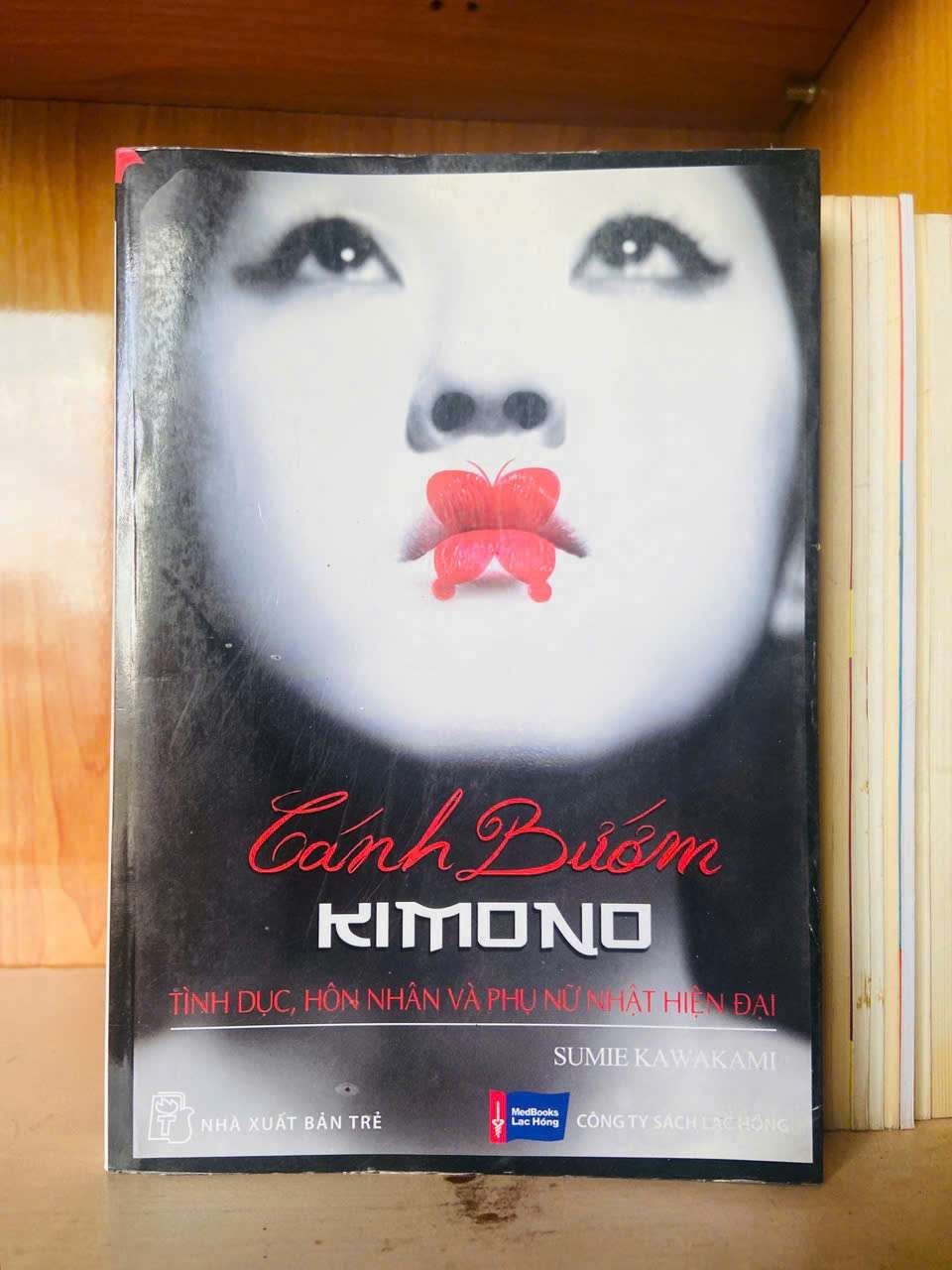 Cánh bướm Kimono - Sumie Kawakami VĂN HỌC VAVO0810
