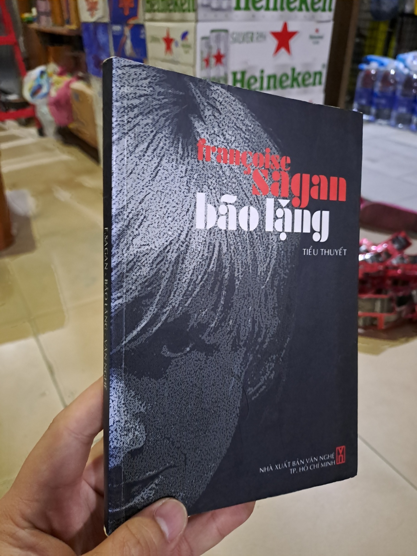 Bão lặng tiểu thuyết F.Sagan mới 80% ố, có dấu mộc 2002 HCM0308 Văn học nước ngoài