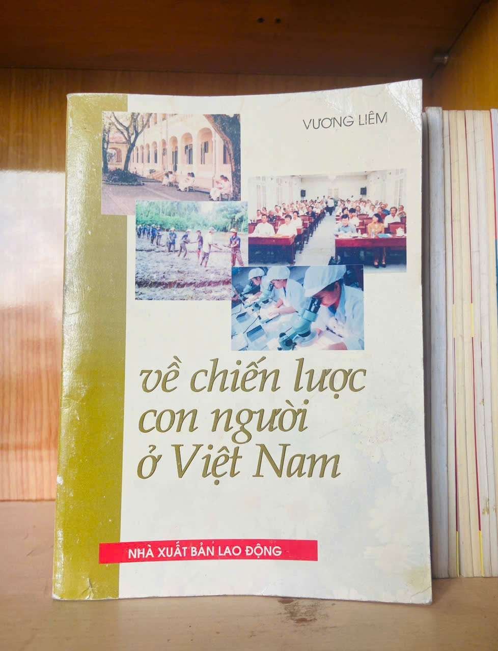 Về chiến lược con người ở Việt Nam - Vương Liêm LỊCH SỬ - CHÍNH TRỊ - TRIẾT HỌC VAVO0810