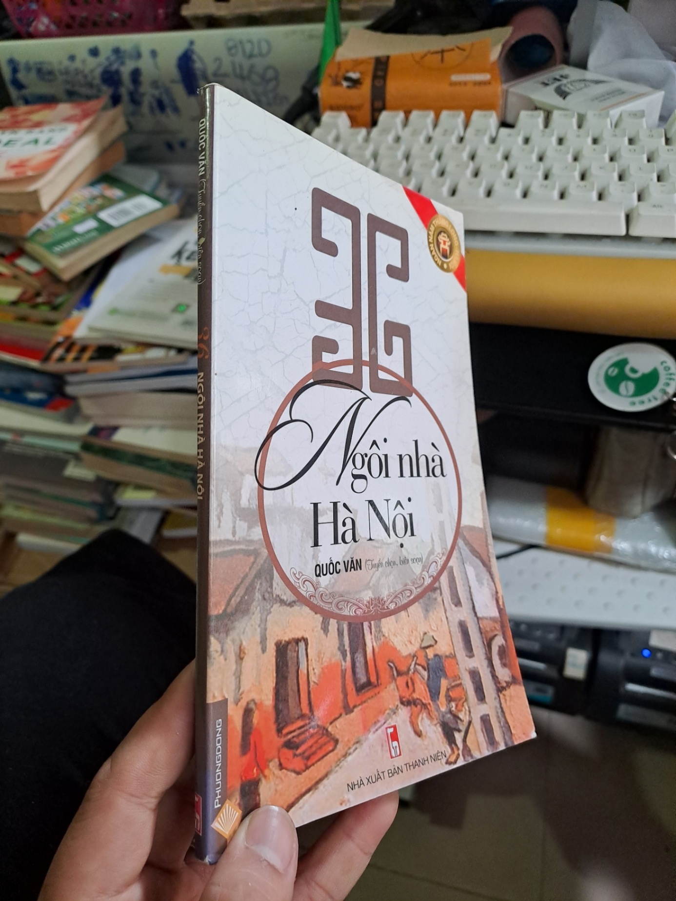 36 ngôi nhà hà nội 2010 mới 90% ố nhẹ Văn học Việt Nam VAVO1709 (NSX)