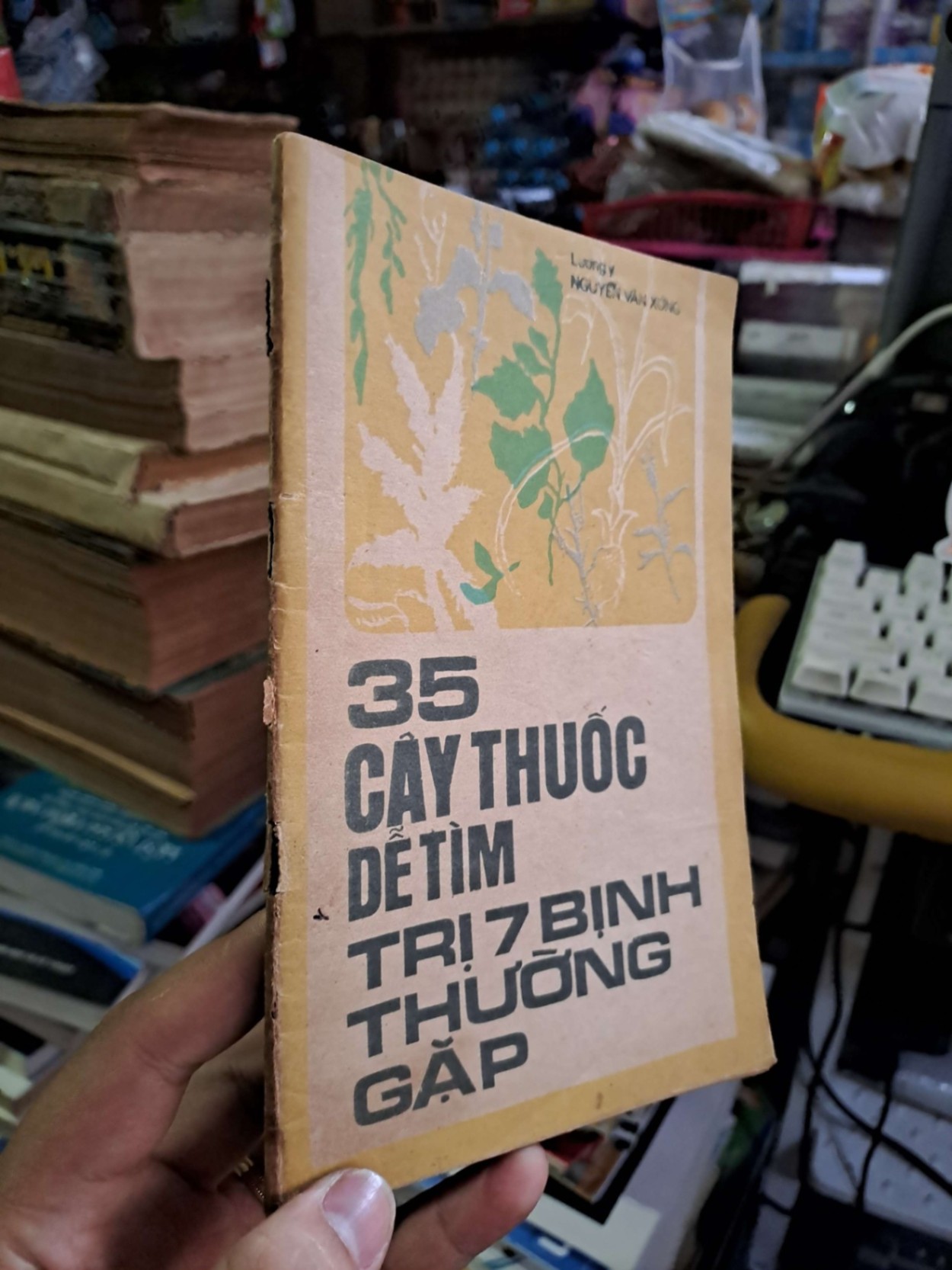 35 cây thuốc dễ tìm trị 7 bịnh thường gặp - Nguyễn Văn Xông - 1986 mới 80% ố - KHOA HỌC ĐỜI SỐNG - HCM0111 (NSX)