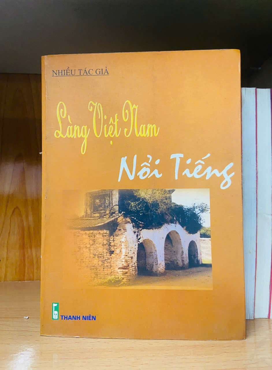 Làng Việt Nam nổi tiếng - Nhiều tác giả GIÁO TRÌNH, CHUYÊN MÔN VAVO0810