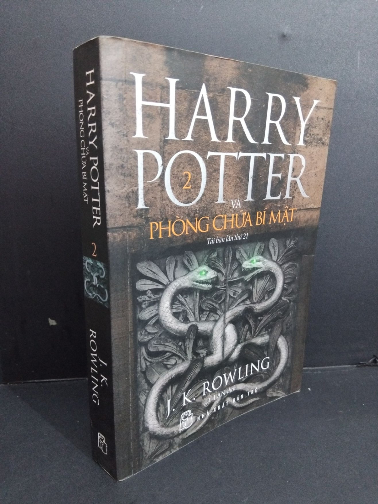 Harry Potter và Phòng chứa bí mật J. K. Rowling mới 70% ố 2016 HCM1511 (NSX)