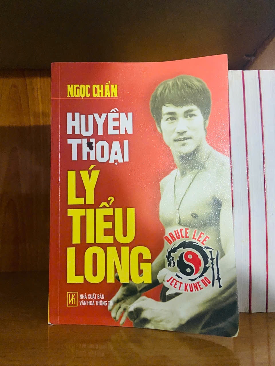 Huyền thoại Lý Tiểu Long / Ngọc Chẩn VĂN HỌC VAVO1301