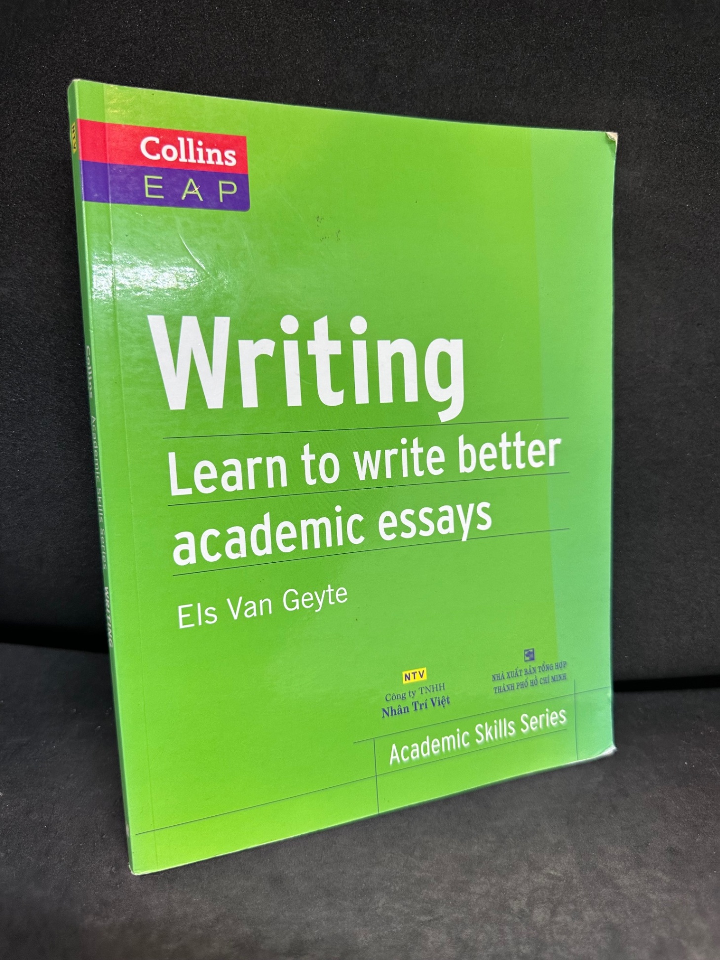 Writing - Learn To Write Better Academic Essays, Collins, Mới 80%, 2014 SBM0307