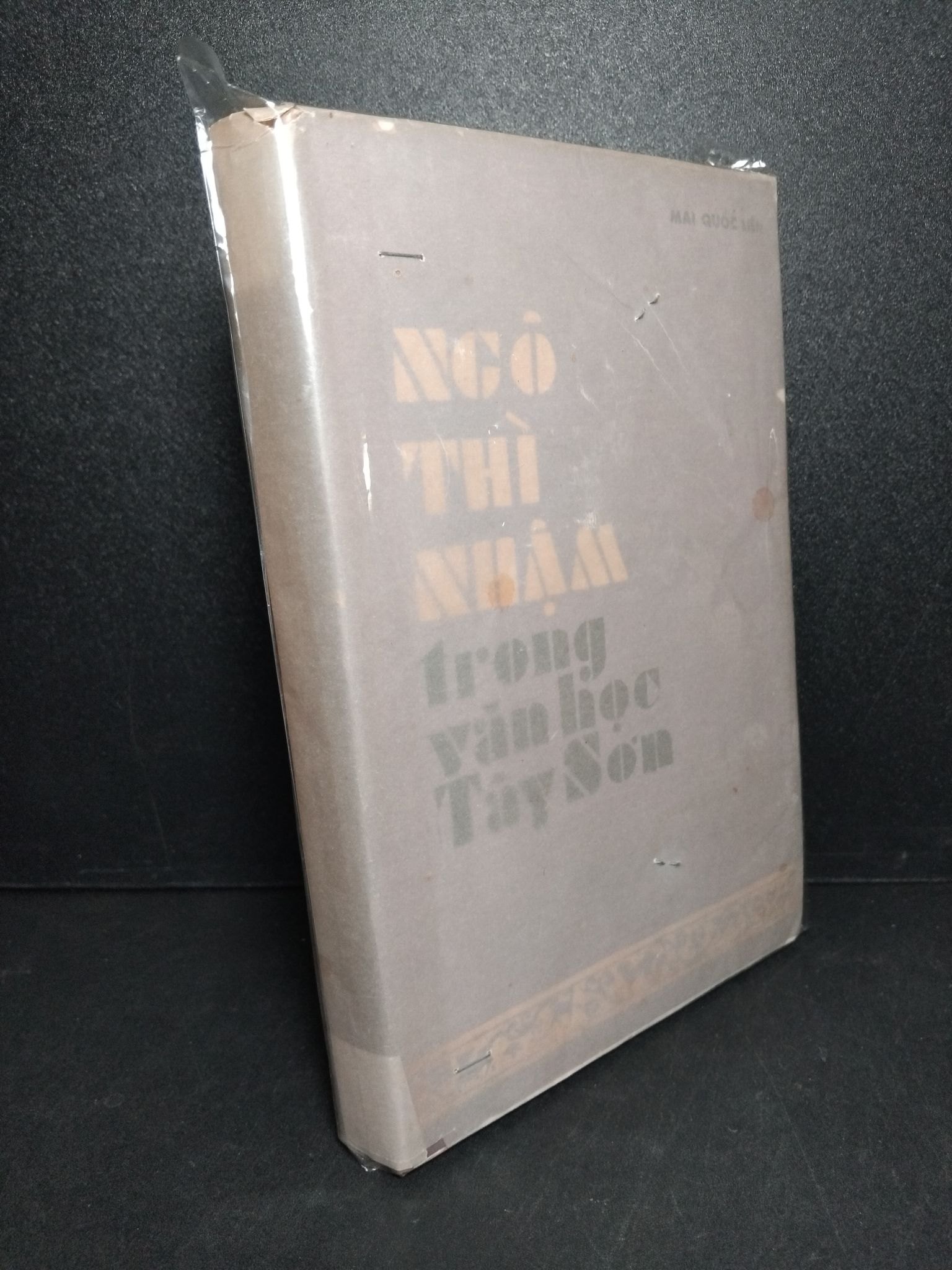 Ngô Thị Nhậm trong văn học Tây Sơn mới 80% bẩn bìa, ố vàng HCM2603 VĂN HỌC (NSX)