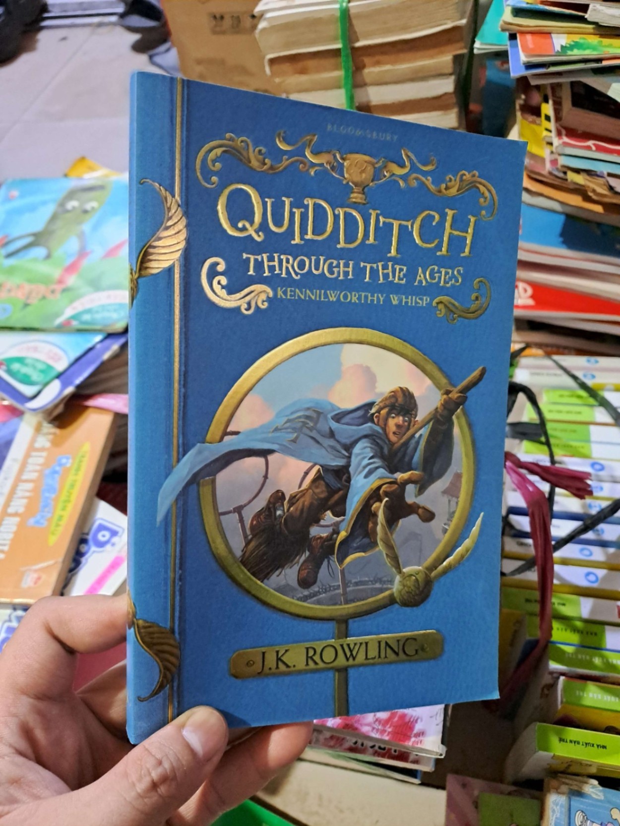 Quidditch through the ages - Rowling - - ENGLISH BOOKS - HCM0111 (NSX)