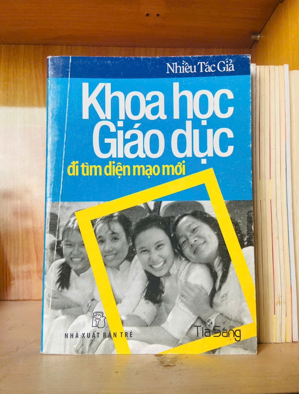 Khoa học Giáo dục đi tìm diện mạo mới - - GIÁO TRÌNH, CHUYÊN MÔN - VAVO3012