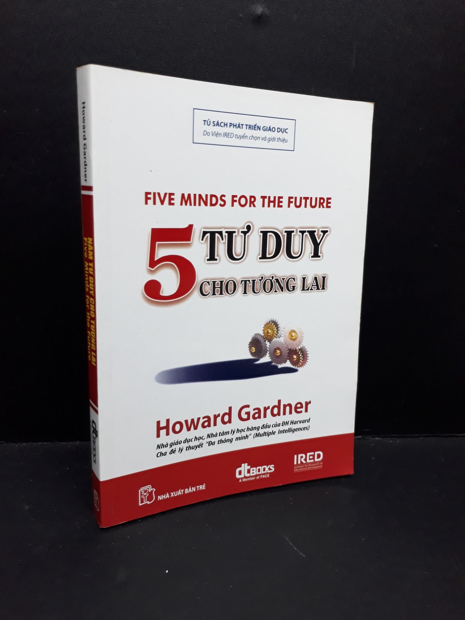 Năm tư duy cho tương lai mới 80% ố có viết trang đầu 2012 HCM1410 Howard Gardner KỸ NĂNG (NSX)
