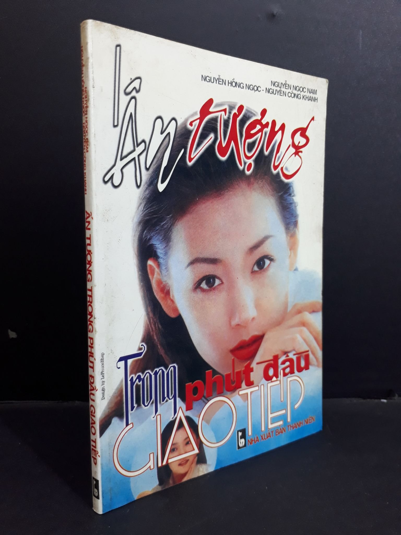 Ấn tượng trong phút đầu giao tiếp mới 80% bẩn bìa, ố, có chữ ký 2000 HCM2811 Ngọc Nam - Hồng Ngọc - Công Khanh KỸ NĂNG (NSX)