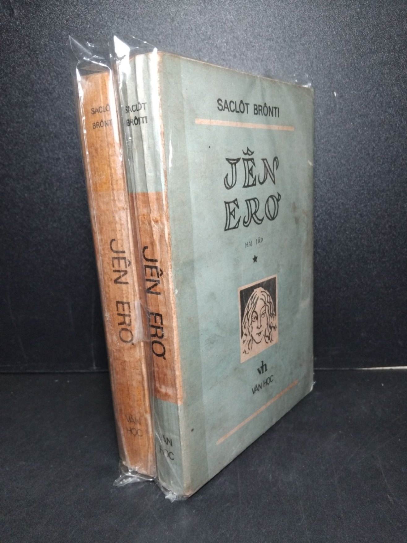 Bộ 2 cuốn Jen Ero (Tập 1+2) mới 70% bẩn bìa, ố vàng, tróc gáy nhẹ 1987 Saclot Bronti HCM2603 VĂN HỌC (NSX)