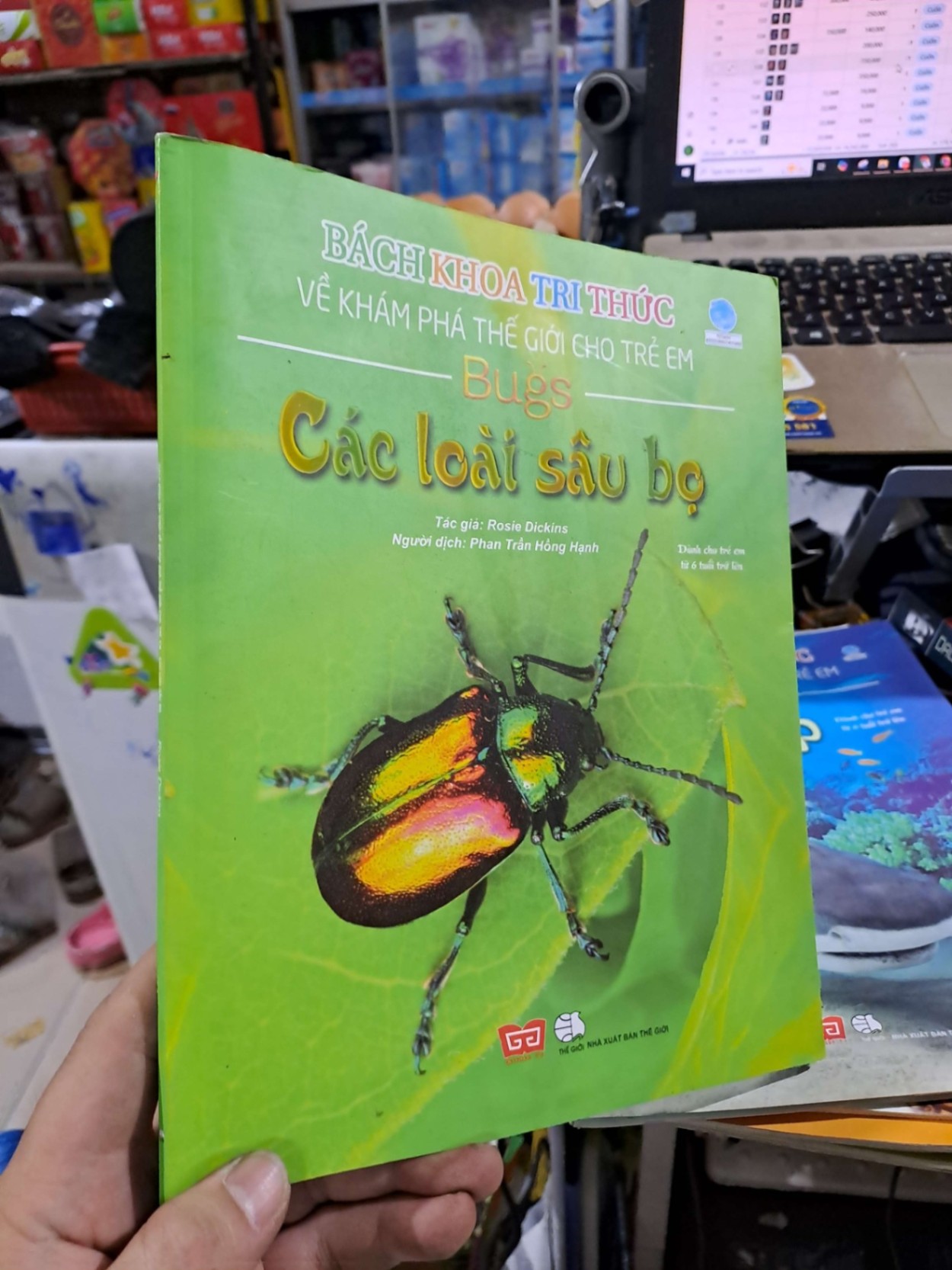Bách Khoa Tri Thức Về Khám Phá Thế Giới Cho Trẻ Em - Các Loài Sâu Bọ - Rosie Dickins - - MẸ VÀ BÉ - HCM3012