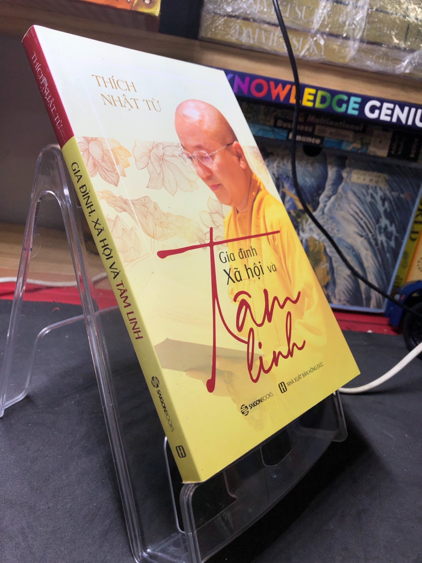 Gia đình, xã hội và tâm linh 2021 mới 85% bẩn bụi Thích Nhật Từ HPB2306 SÁCH KỸ NĂNG (NSX)