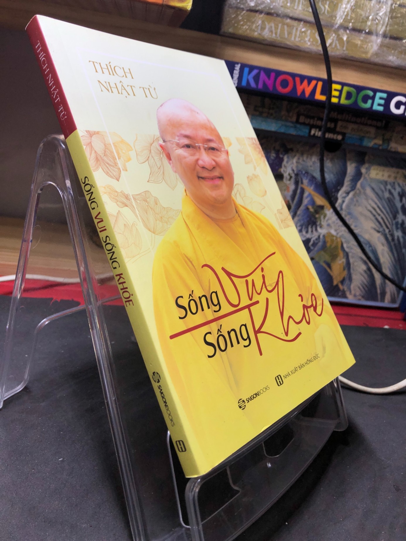 Sống vui sống khoẻ 2021 mới 85% bẩn bụi Thích Nhật Từ HPB2306 SÁCH KỸ NĂNG (NSX)