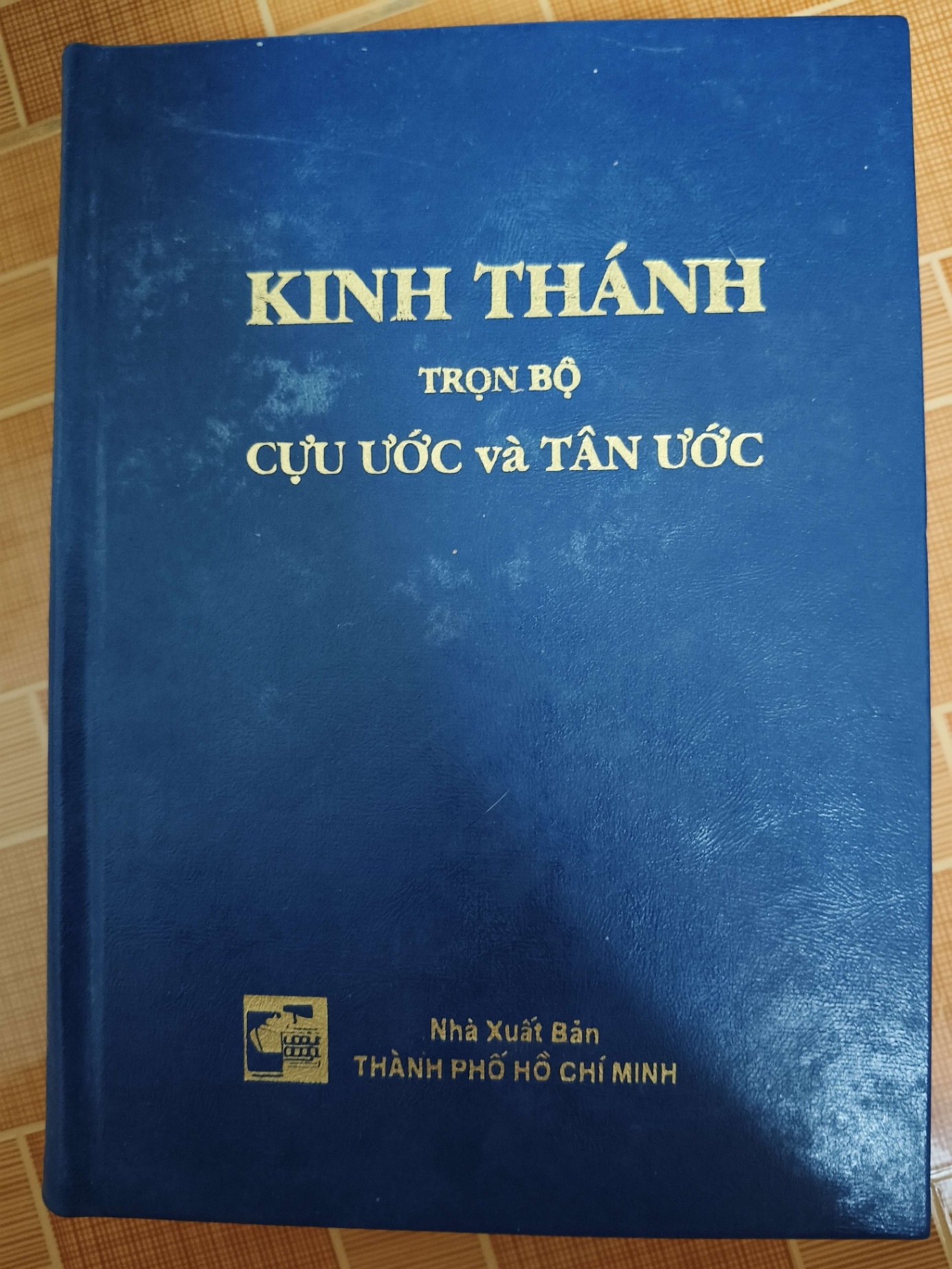 Kính thánh trọn bộ tân ước và cựu ước - 1998 - 2443 trang - TÂM LINH - TÔN GIÁO - THIỀN - ANTQ2911-18