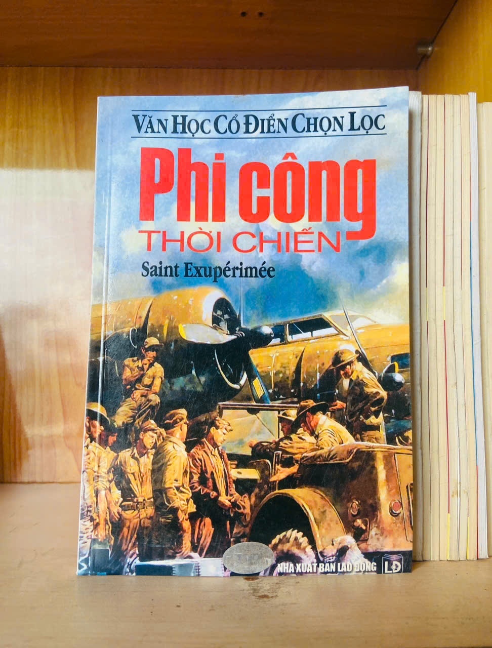 Phi công thời chiến - - VĂN HỌC - VAVO3012