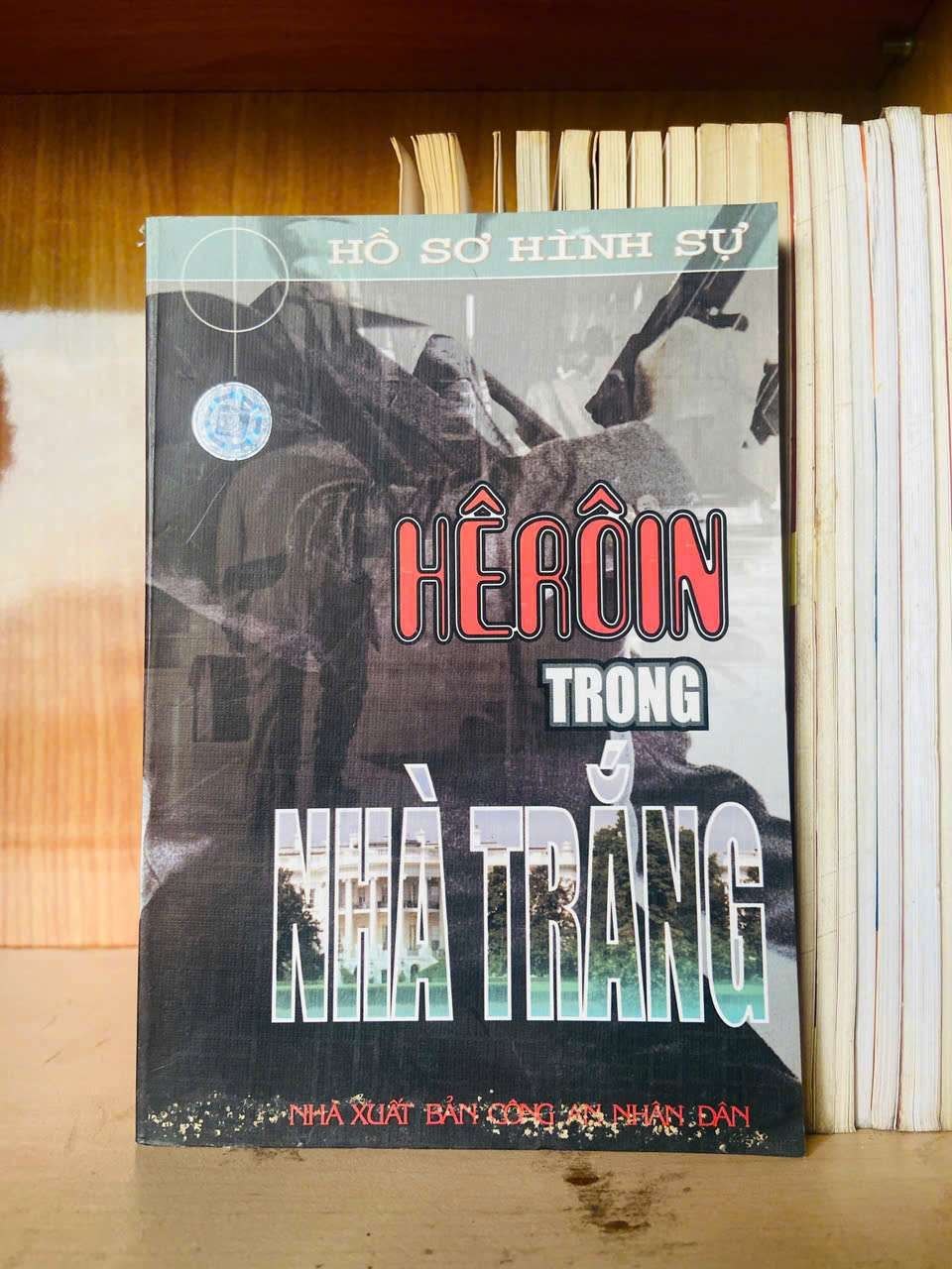 Hêrôin trong Nhà Trắng VĂN HỌC VAVO0810