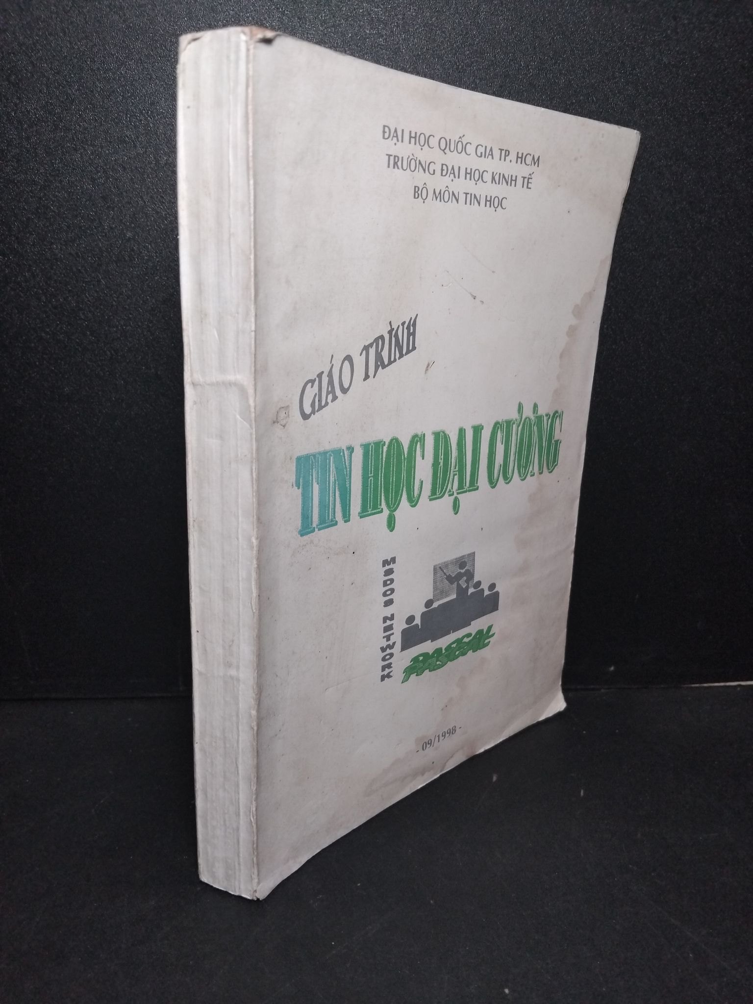 Giáo trình tin học đại cương mới 70% bẩn bìa, có vệt nước, ố vàng 1998 Nhiều tác giả HCM2103 GIÁO TRÌNH, CHUYÊN MÔN (NSX)