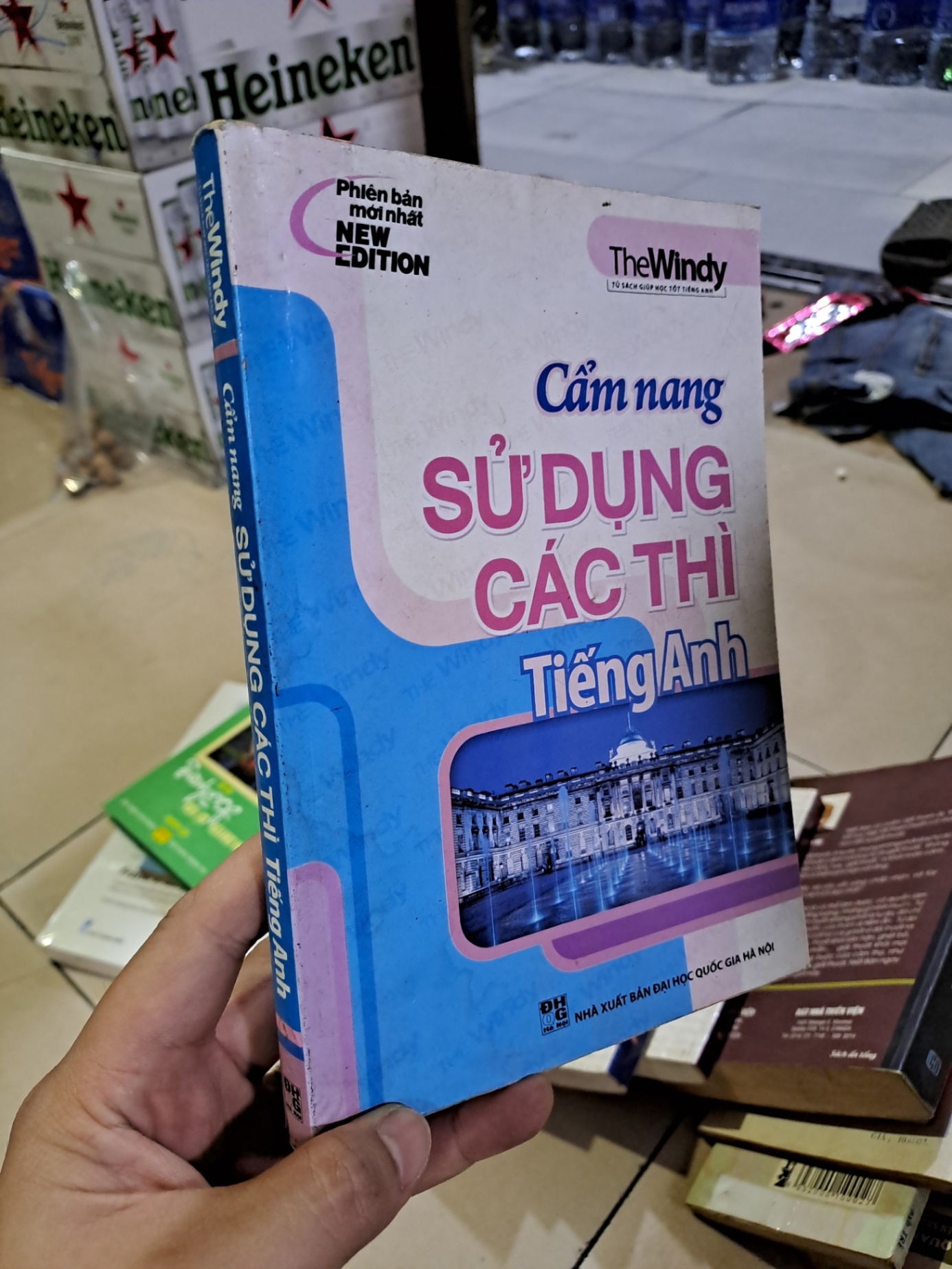 Cẩm nang sử dụng các thì tiếng anh 2014 mới 80% ố vàng bạc màu bìa HCM0308 HỌC NGOẠI NGỮ (NSX)