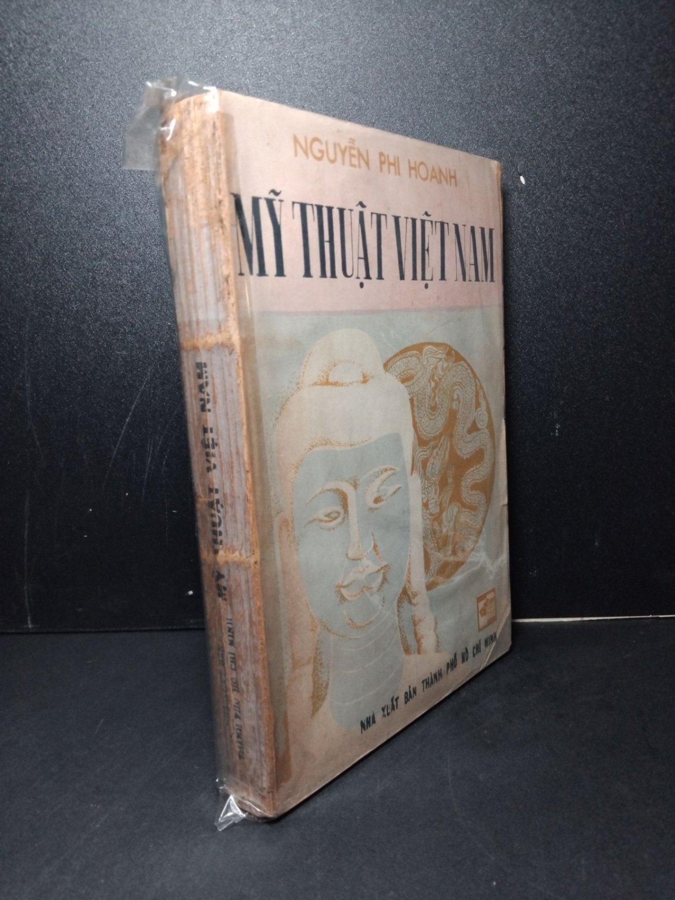Mỹ thuật Việt Nam mới 60% bẩn bìa, ố vàng, có vệt nước 1984 Nguyễn Phi Hoanh HCM2603 LỊCH SỬ - CHÍNH TRỊ - TRIẾT HỌC (NSX)