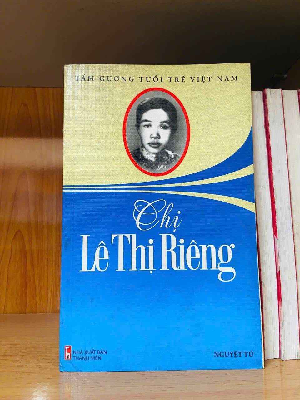 Chị Lê Thị Riêng - VĂN HỌC - Văn võ - VAVO3110-149