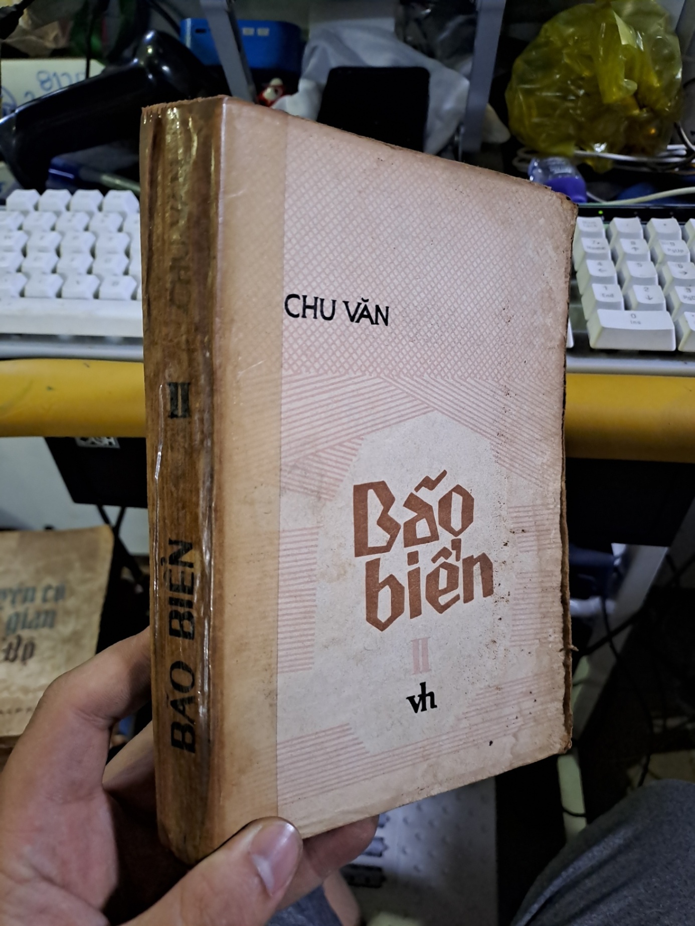Bão Biển tập 2 Chu Văn mới 80% 1982 Văn học Việt Nam HCM1709