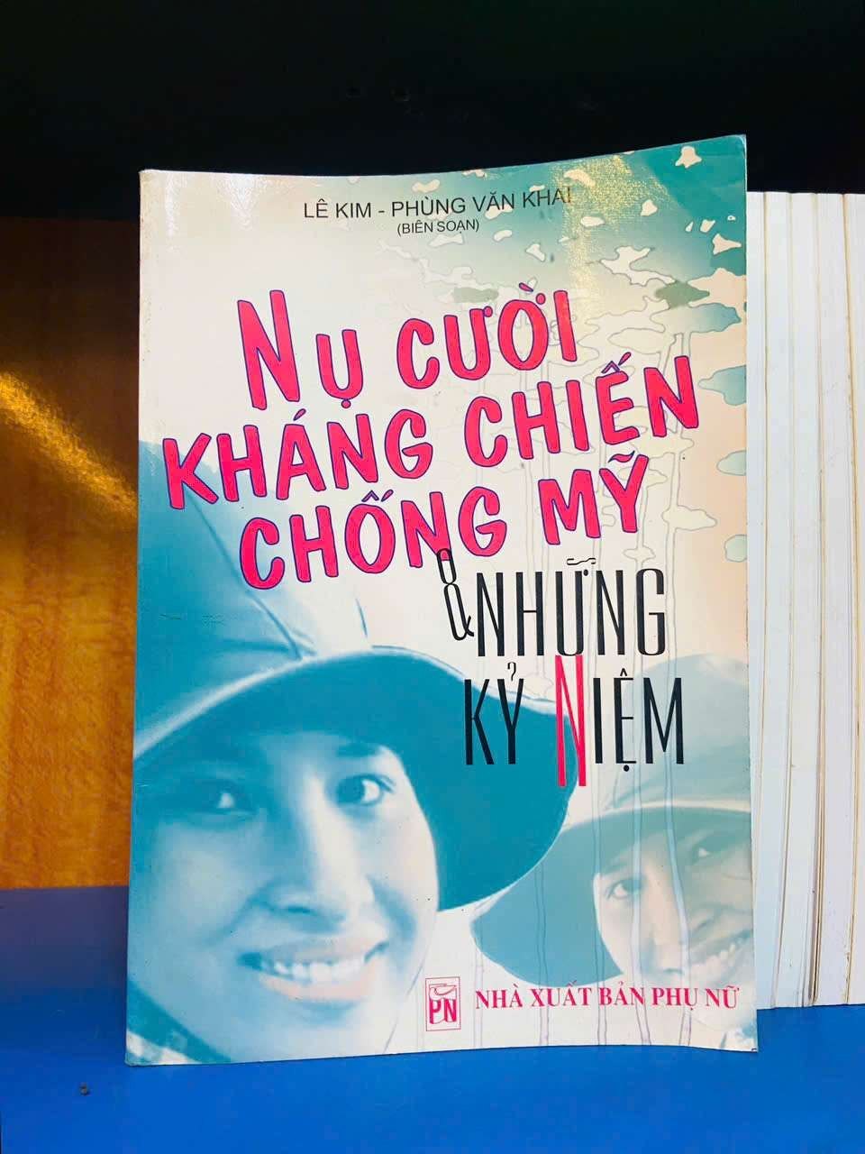 Nụ cười kháng chiến chống Mỹ - VĂN HỌC - Văn võ - VAVO3110-94