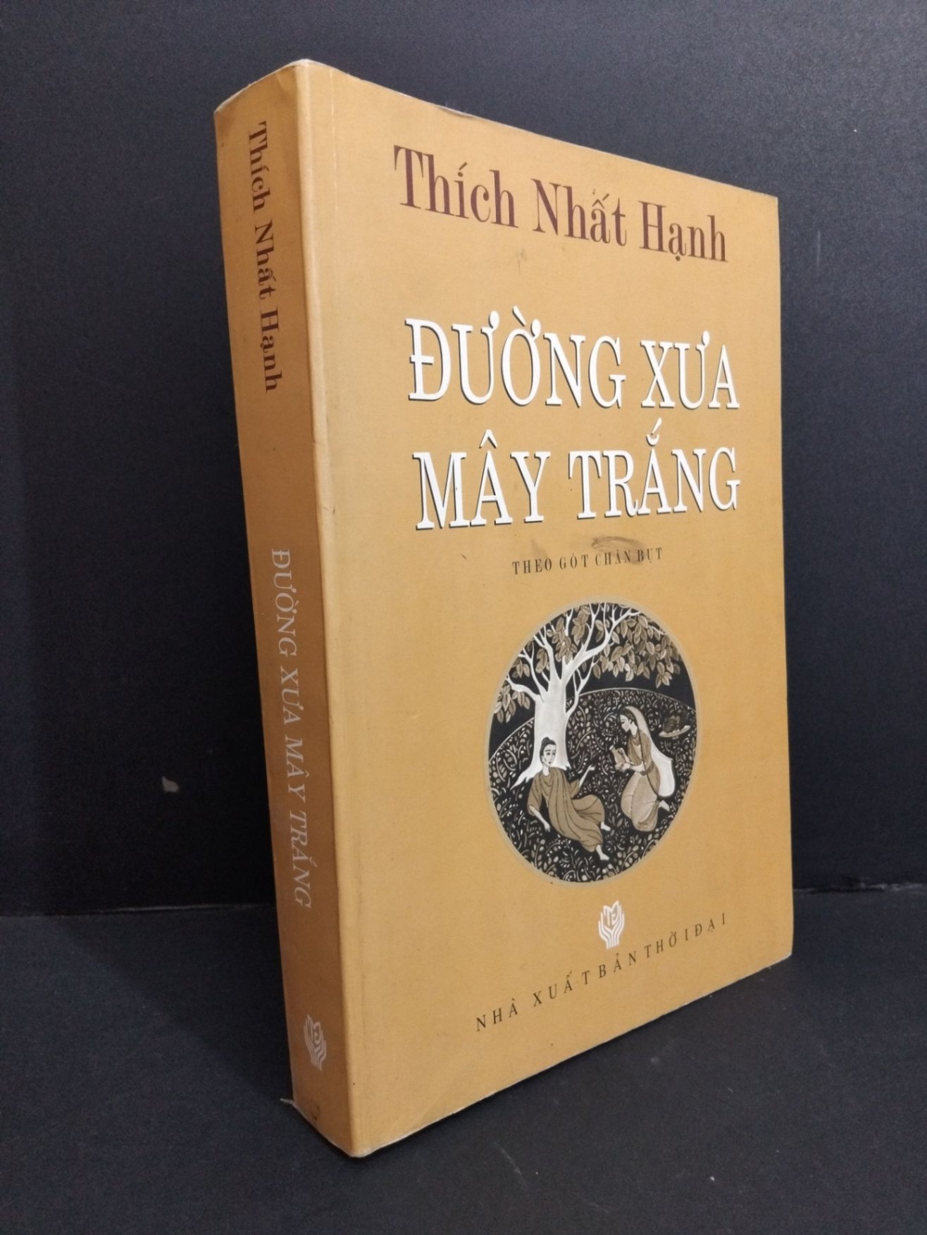 Đường xưa mây trắng mới 80% bẩn bìa, ố nhẹ, tróc gáy 2011 HCM2811 Thích Nhất Hạnh TÂM LINH - TÔN GIÁO - THIỀN (NSX)