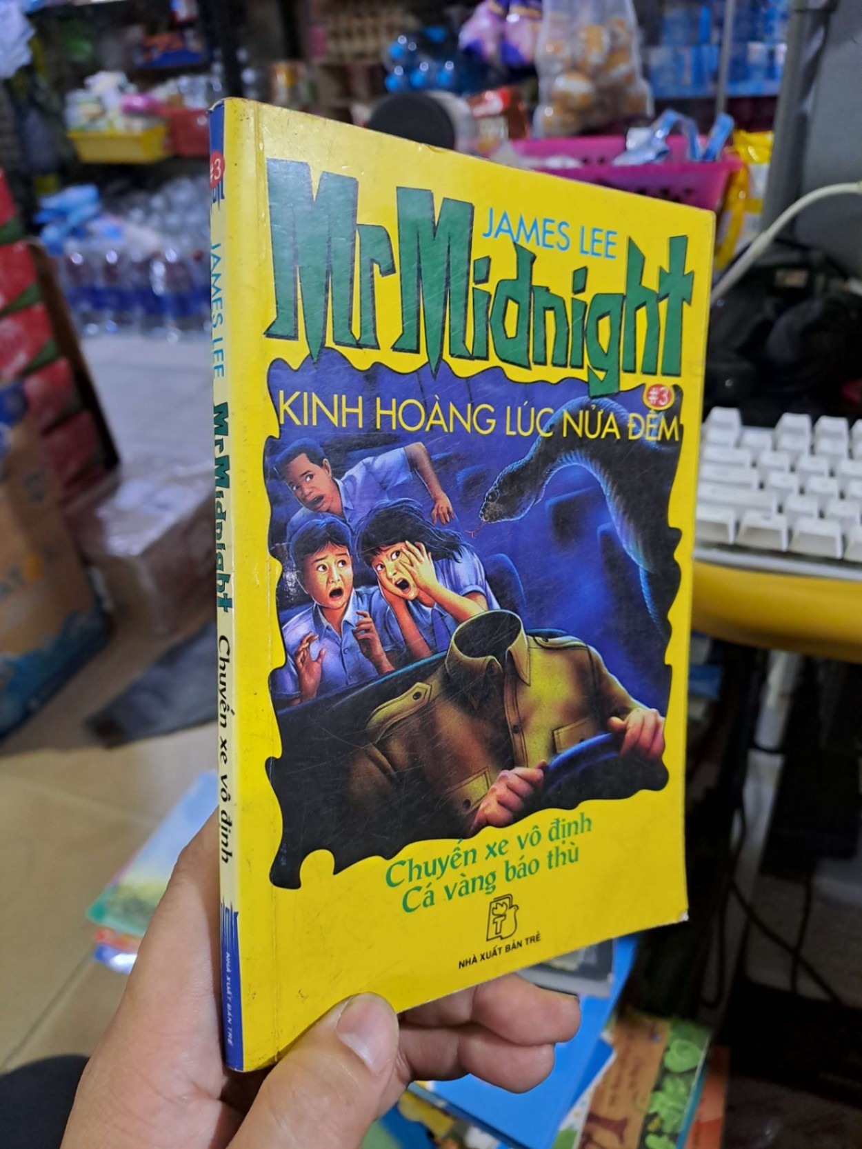 MrMidnight chuyến xe vô định kinh hoàng lúc nửa đêm 3 - James Lee - 2006 mới 80% ố viết - VĂN HỌC - HCM0111 (NSX)