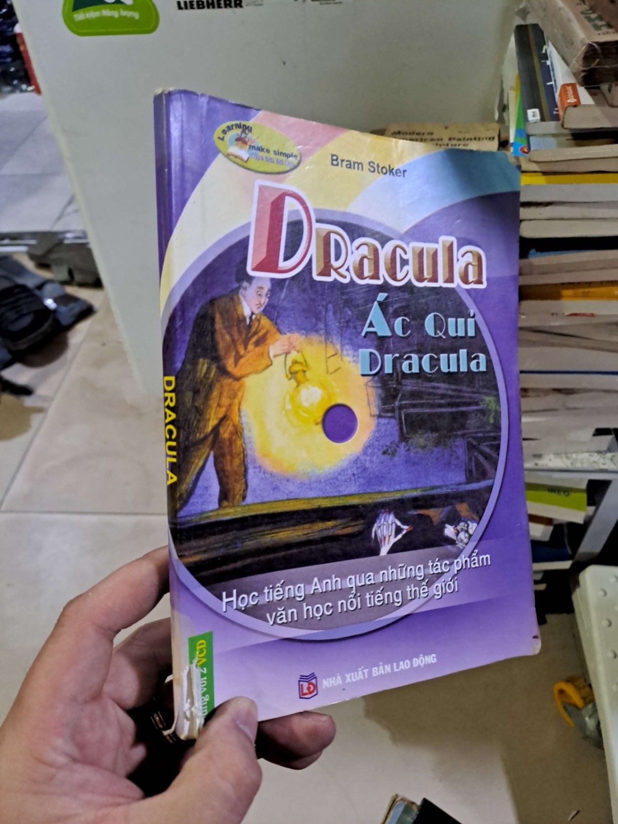 Dracula Ác quỉ dracula học tiếng anh qua những tác phẩm văn học nổi tiếng mới 70% rách gáy 2009 HỌC NGOẠI NGỮ HCM2908 (NSX)