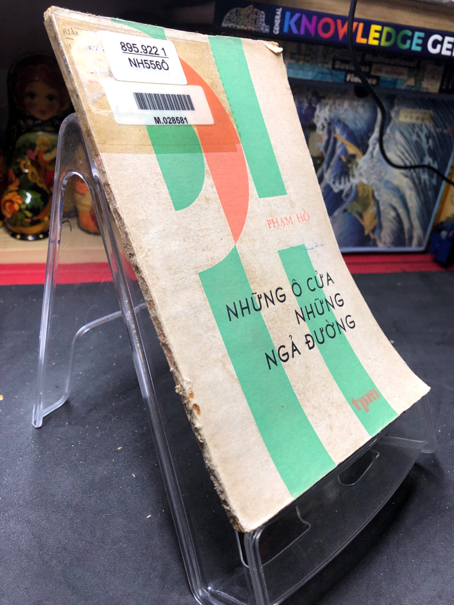 Những ô cửa những ngả đường 1982 thơ mới 50% ố bẩn Phạm Hổ HPB0906 SÁCH VĂN HỌC (NSX)