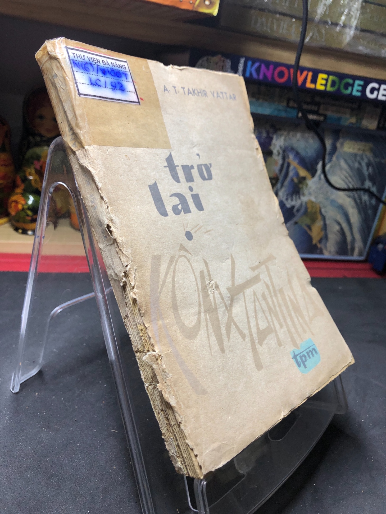 Trở lại Kônxtantina 1986 mới 50% ố bẩn rách bìa Takhir Vattar HPB0906 SÁCH VĂN HỌC (NSX)
