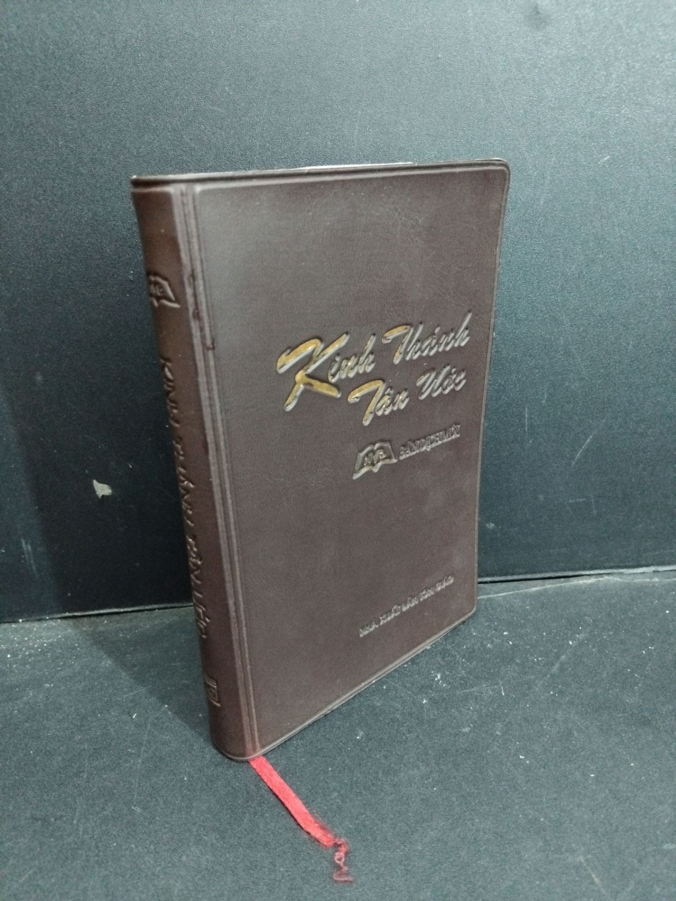Kinh thánh Tân Ước bản dịch mới mới 80% ố có viết trang đầu ẩm nhẹ 2014 HCM1001 TÂM LINH - TÔN GIÁO - THIỀN