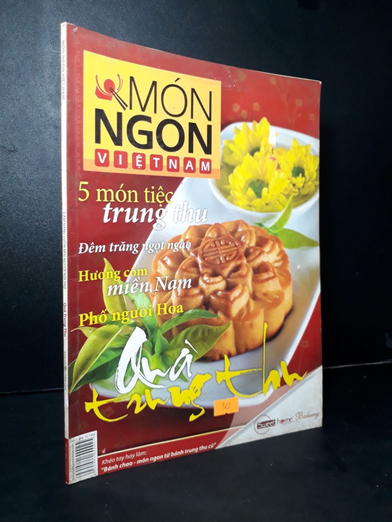 Món ngon Việt Nam Cẩm nang luôn bên người nội trợ Quà Trung Thu mới 90% bẩn bìa, ố nhẹ, tróc gáy nhẹ 2008 HCM2205 TẠP CHÍ, THIẾT KẾ, THỜI TRANG