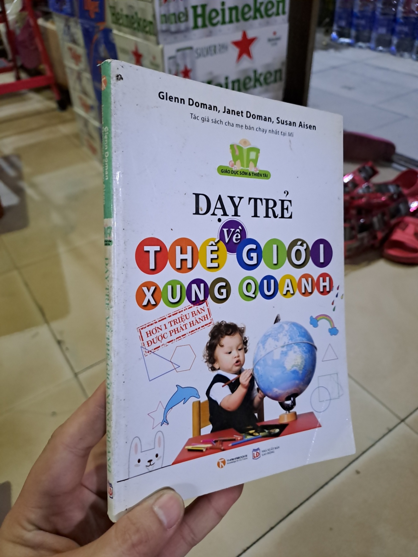 Dạy trẻ về thế giới xung quanh mới 80% bẩn bìa, nhăn bìa Glenn Doman 2013 HCM0308 MẸ VÀ BÉ (NSX)