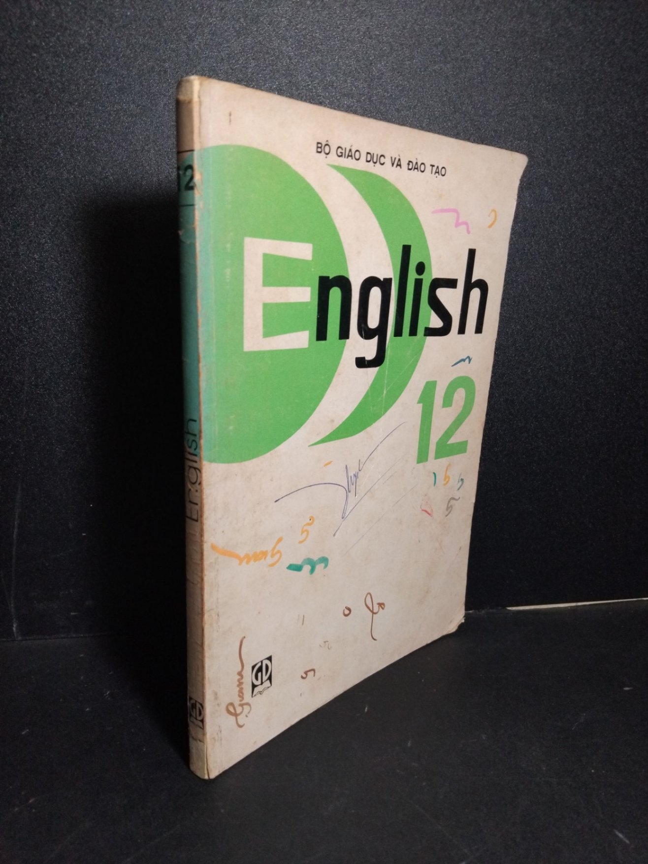 English 12 mới 50% bẩn bìa, ố vàng, rách bìa, rách trang, rách gáy, có chữ viết 2000 HCM2101 Bộ Giáo Dục và Đào Tạo GIÁO KHOA