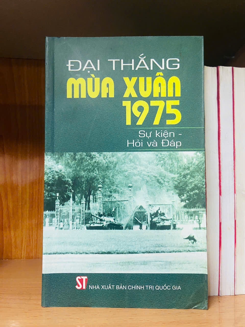 Đại thắng mùa xuân 1975 - GIÁO TRÌNH, CHUYÊN MÔN - VAVO1211