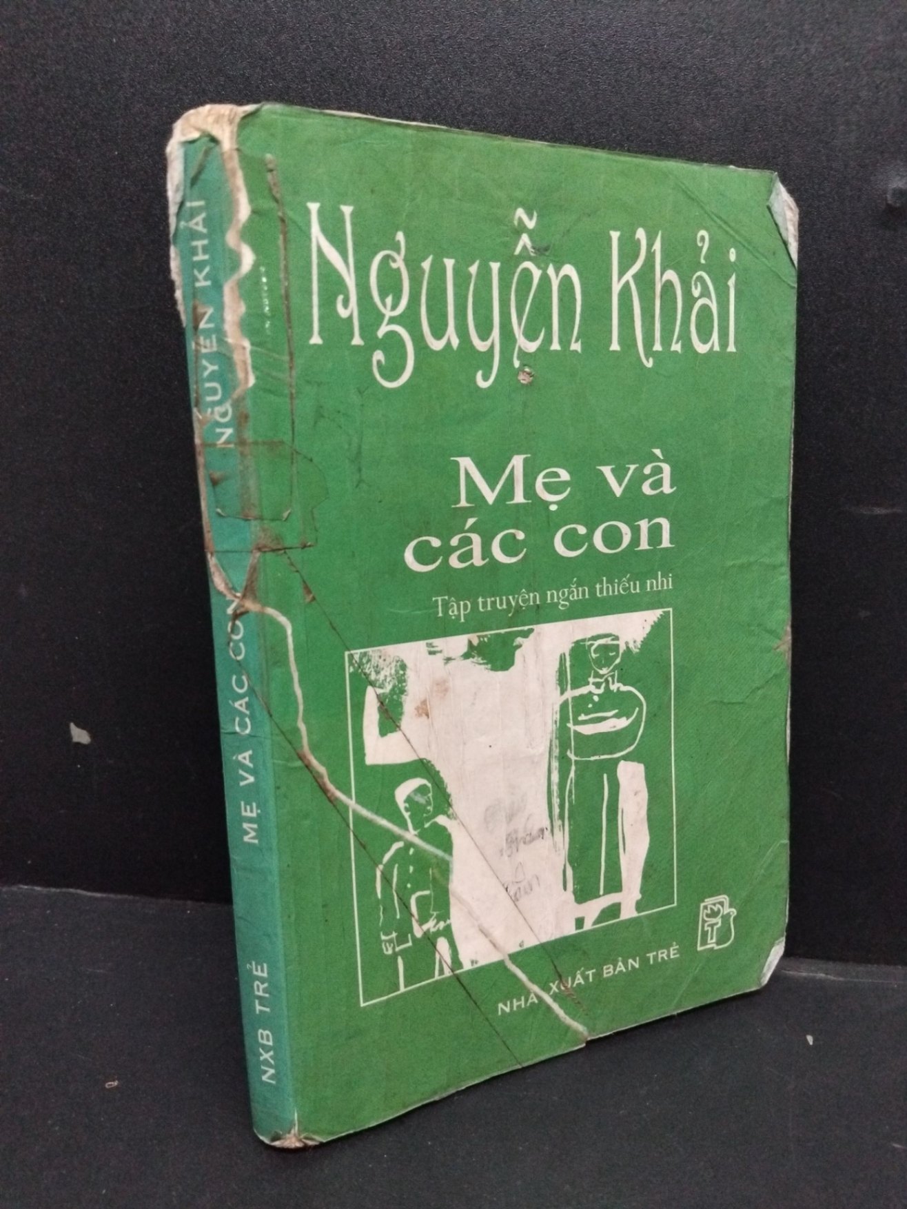 Mẹ và các con mới 60% ố rách trang HCM1008 Nguyễn Khải VĂN HỌC (NSX)