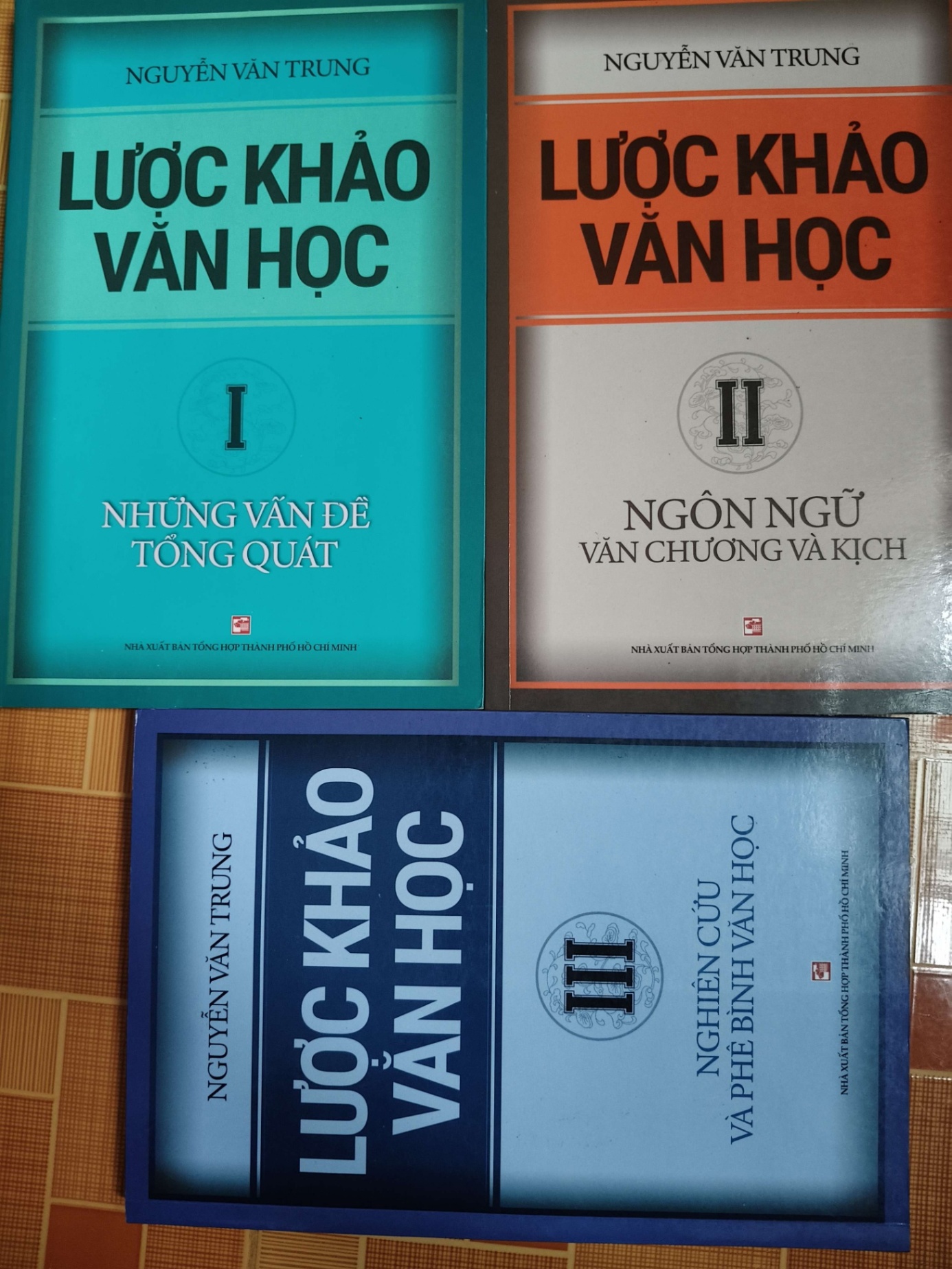 Lược khảo văn học - 2018 - 749 trang - LỊCH SỬ - CHÍNH TRỊ - TRIẾT HỌC - SLSCTNTTCNSLSCTANTQ3112-105