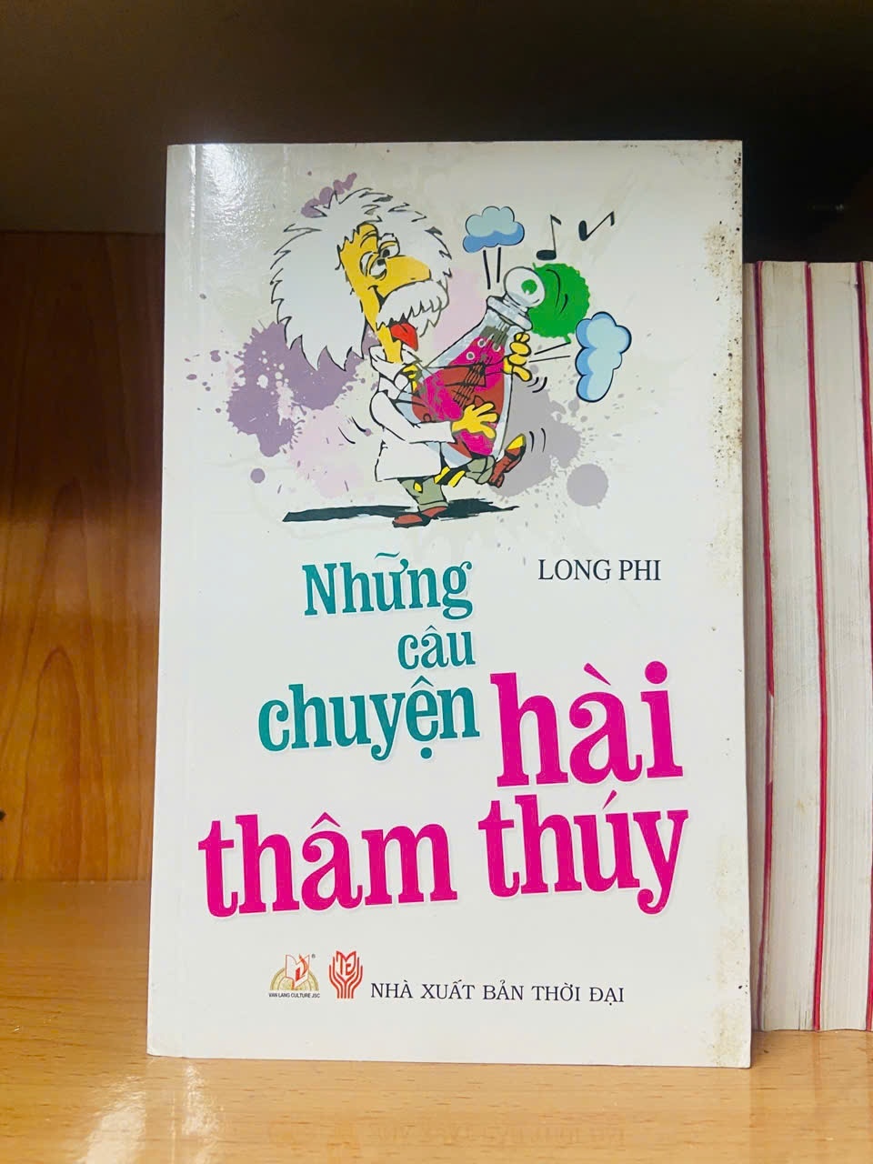 Những câu chuyện hài thâm thúy / Long Phi VĂN HỌC VAVO2012-101