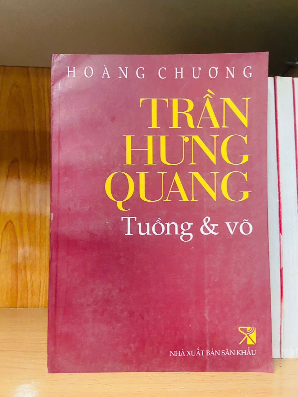 Trần Hưng Quang Tuồng & Võ - Hoàng Chương - VĂN HỌC - VAVO2011-69