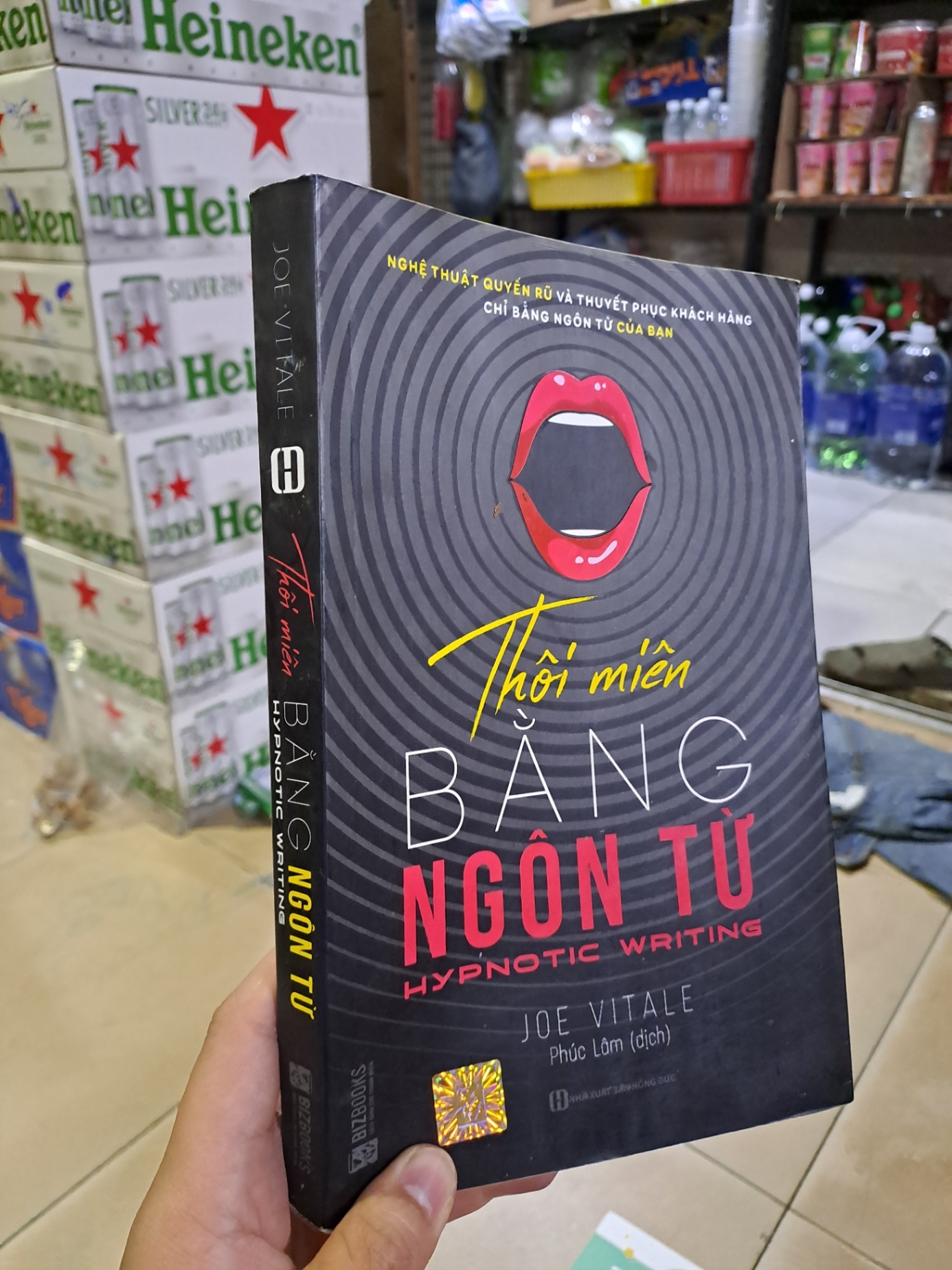 Thôi miên bằng ngôn từ Joe Vitale mới 90% 2019 HCM0308 MARKETING KINH DOANH (NSX)