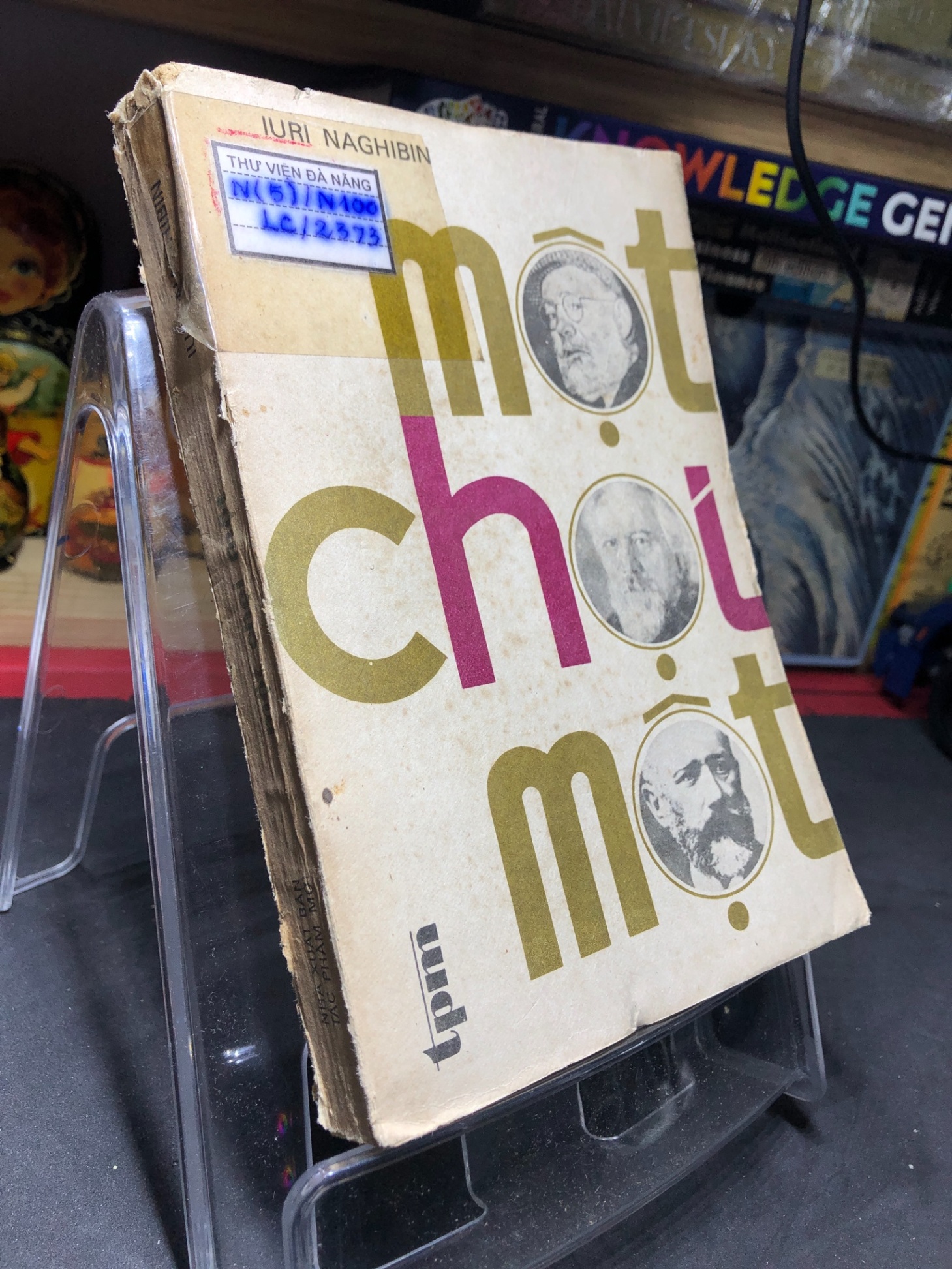 Một chọi một 1988 mới 60% ố vàng Iuri Naghibin HPB0906 SÁCH VĂN HỌC (NSX)